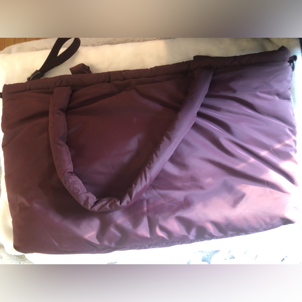 Danskin Women's Puffer tote- Plum Purple